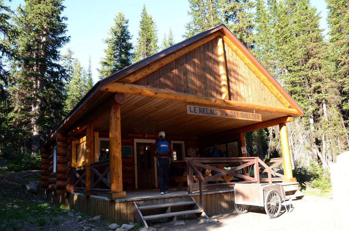 03 Le Relais Day Shelter At Lake O-Hara